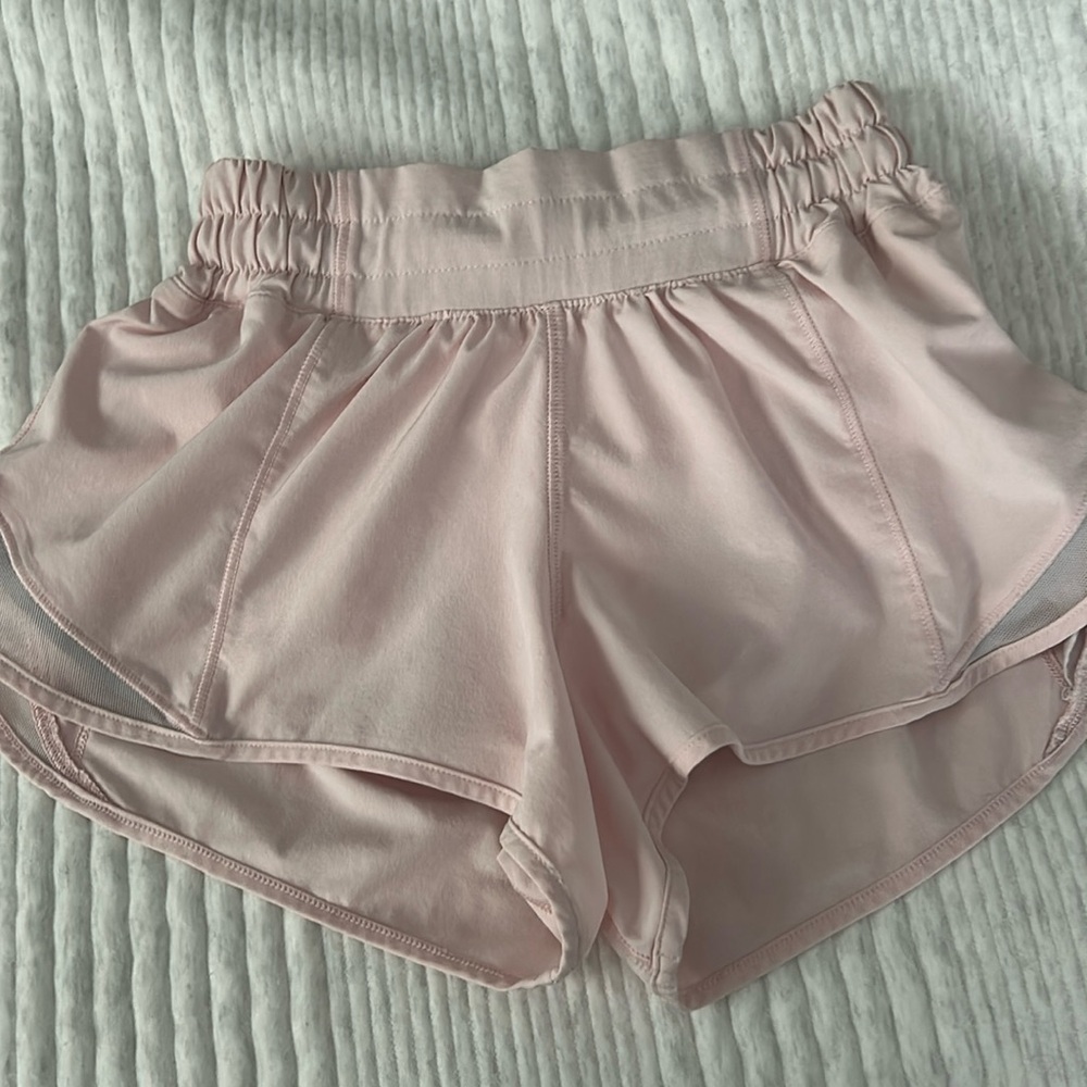 Hotty Hot Shorts, low-rise 2.5 inch in Strawberry Milkshake